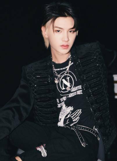 娱乐吃瓜黄明昊